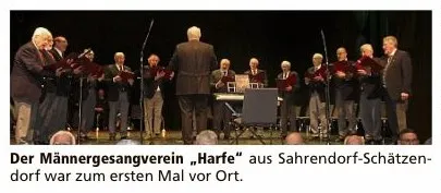 Ich bin der 5. von links, direkt neben dem Dirigenten.  Quelle: Ute Bautsch-Ludolfs